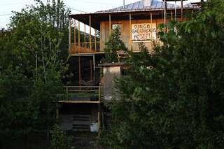 Хостелы Dingo Backpackers Hostel Кутаиси Дом для отпуска-4